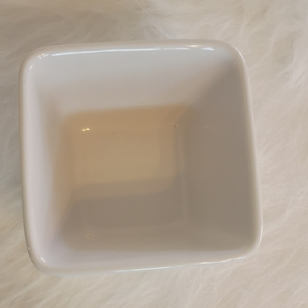 The Pampered Chef White Square Bowls - Picture 2 of 5